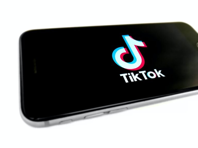 Homem mata filha de 16 anos que se recusou a apagar conta no TikTok