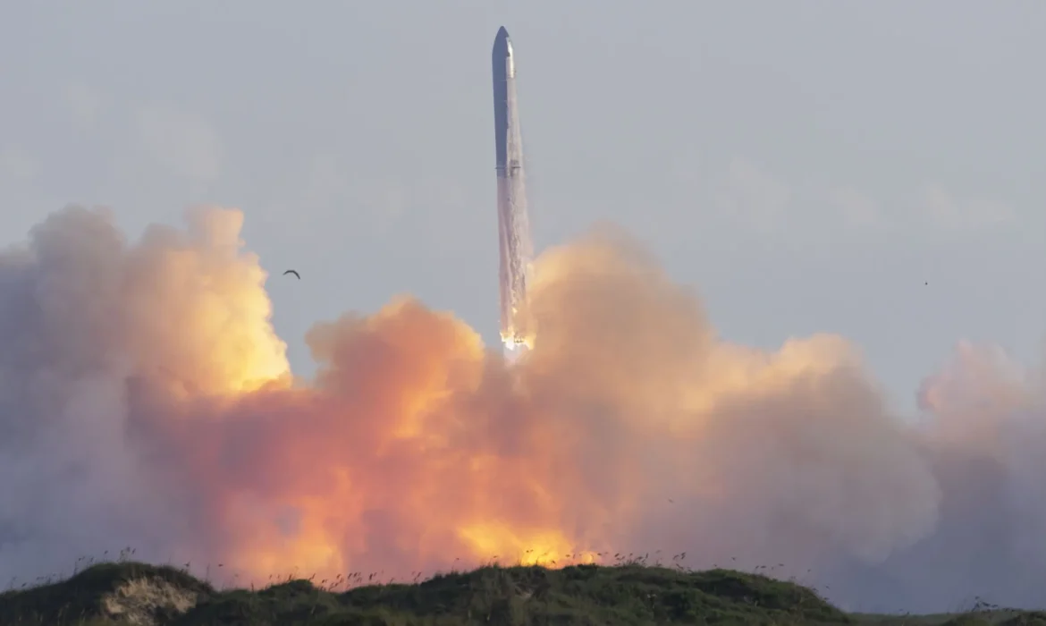 SpaceX completa com sucesso 11.º lançamento do foguete Starship