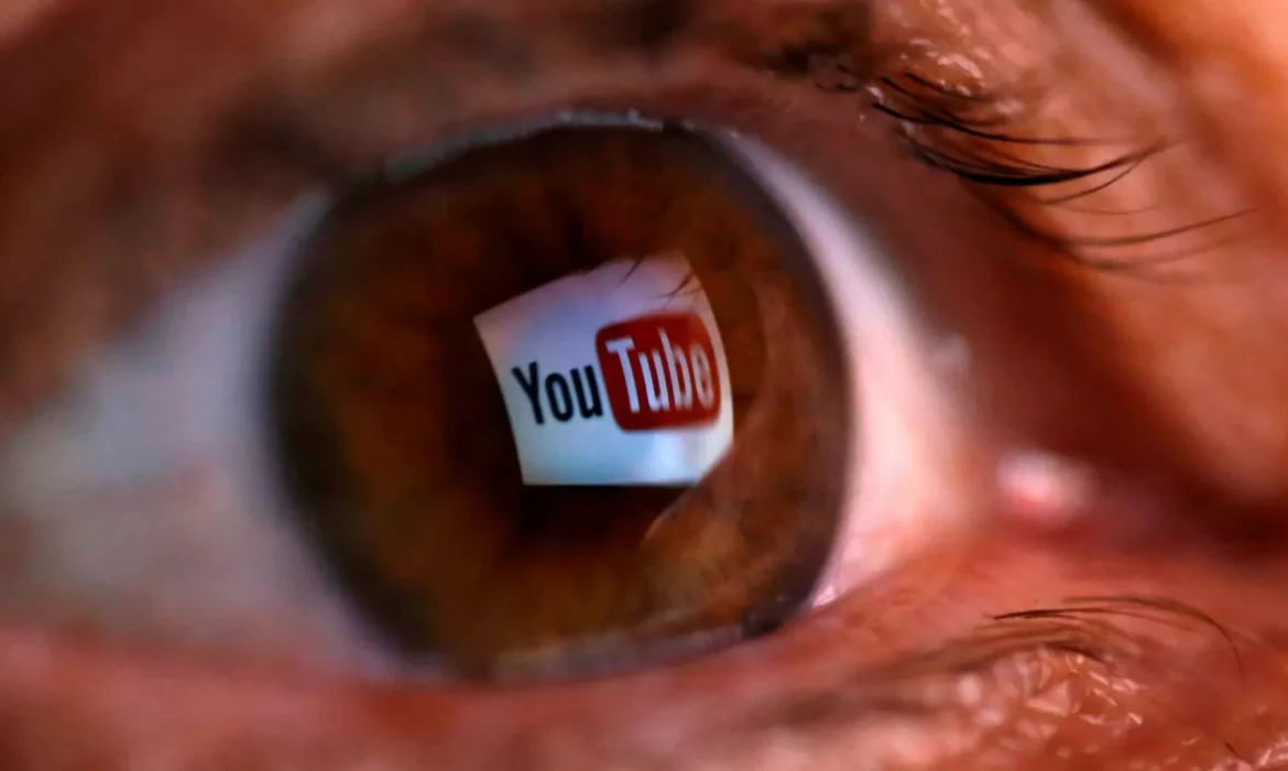 Brasileiros veem YouTube mais pela televisão do que pelo celular em suas casas
