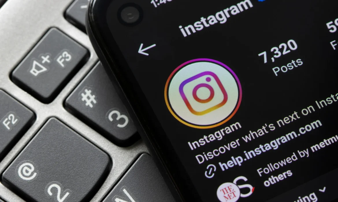 Instagram reforça proteção a menores e limita conteúdo para adolescentes