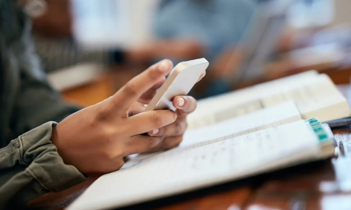 Governo anuncia classificação indicativa para apps e nova faixa etária