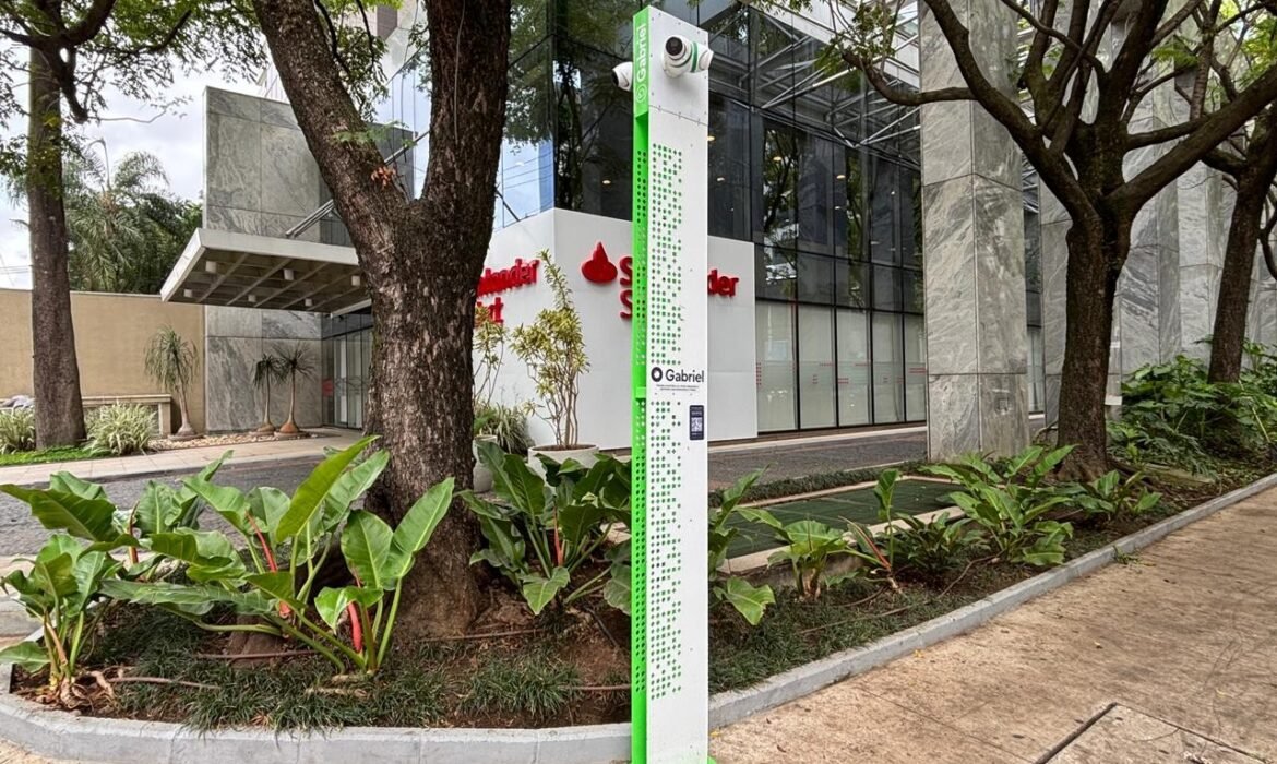 Torres de vigilância em prédios monitoram todos, mas levantam dúvidas sobre uso dos dados e eficácia contra o crime